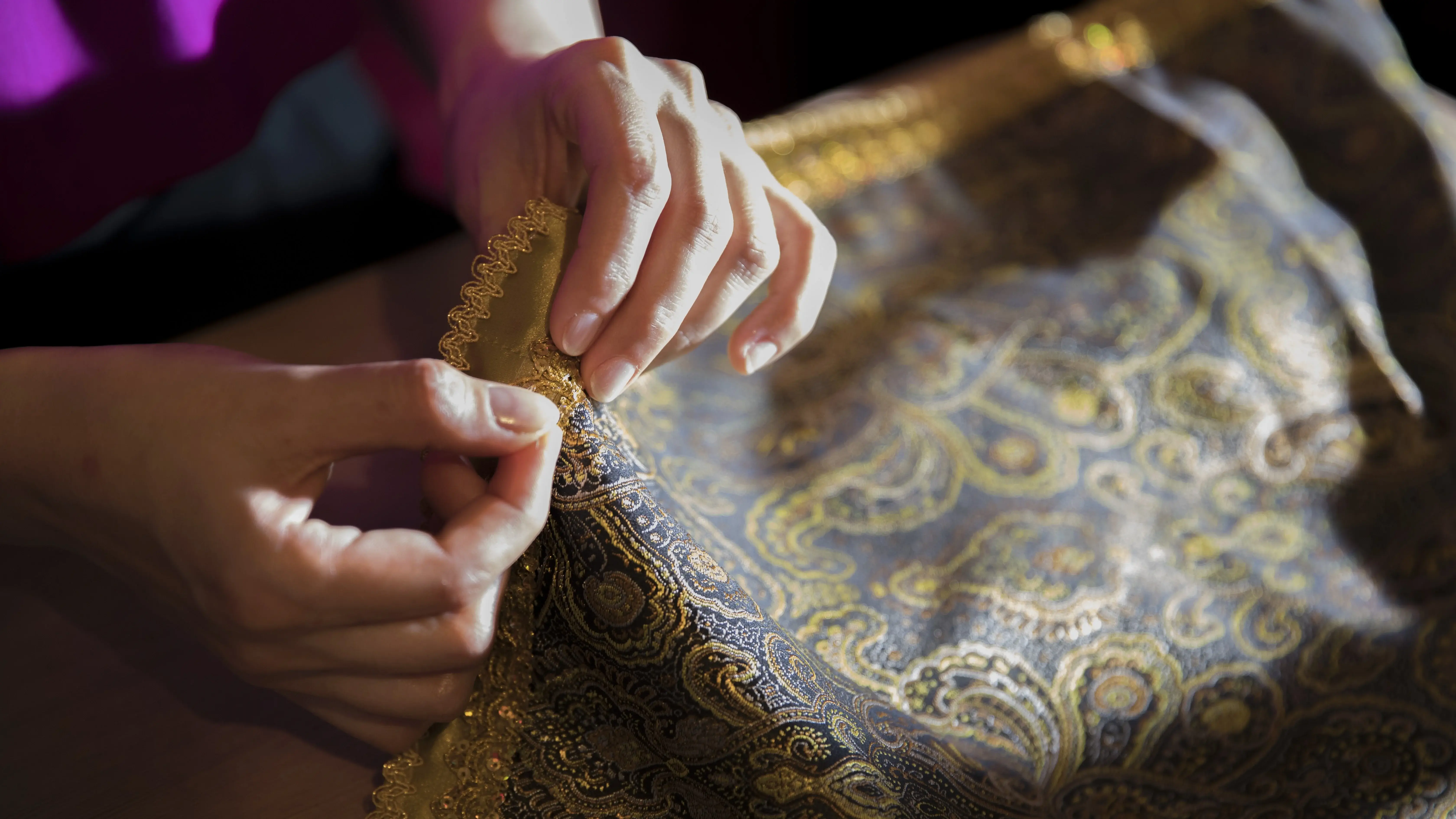 Handmade 100% Wool Carpets Dubai, UAE now 20%-50% Off!